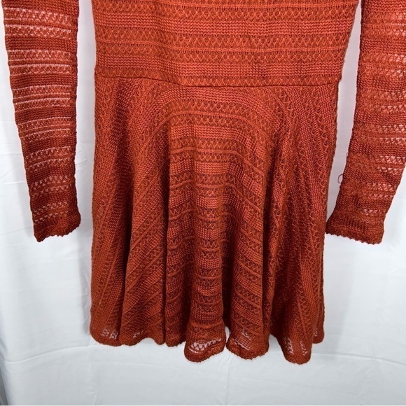 Kimchi Blue Dress Fitted All Over Sheer Lace Fit and Flare Lined Long Sleeves - Picture 8 of 11